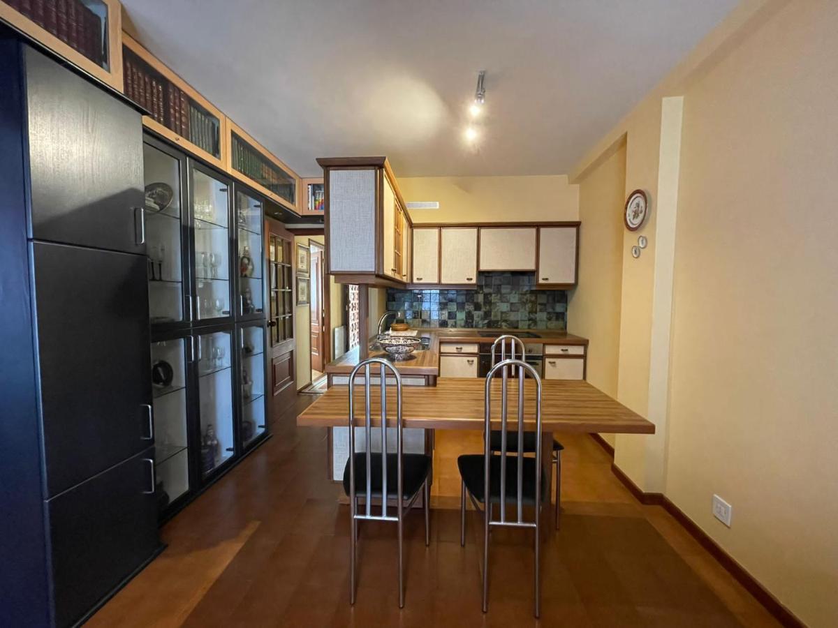 Apartamento Curros Enriquez カンバードス エクステリア 写真
