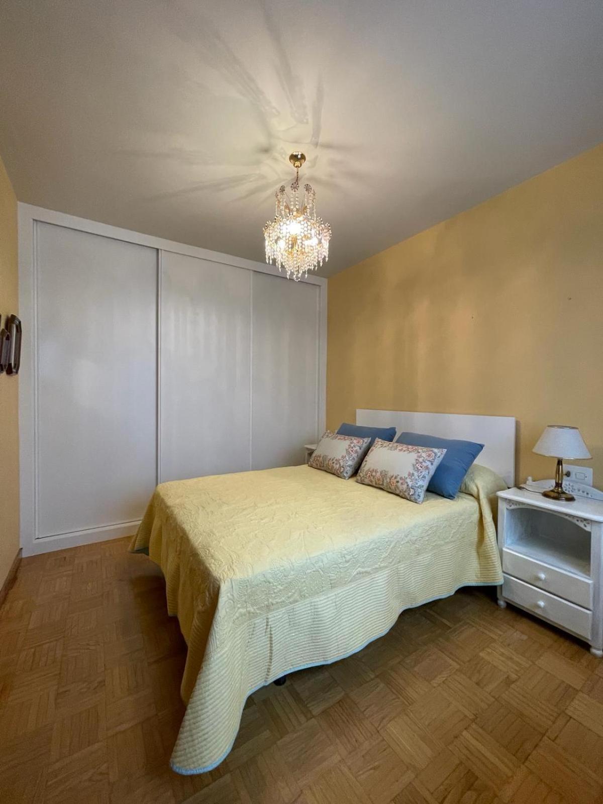 Apartamento Curros Enriquez カンバードス エクステリア 写真