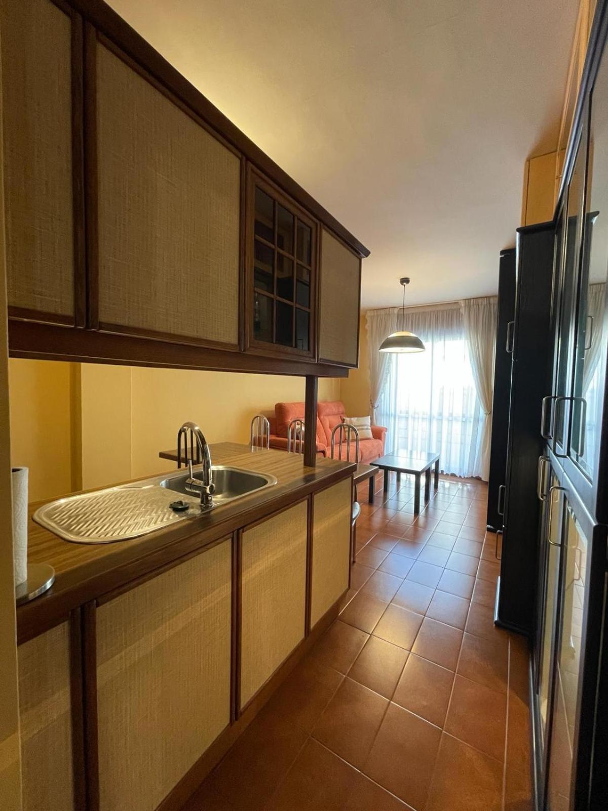 Apartamento Curros Enriquez カンバードス エクステリア 写真